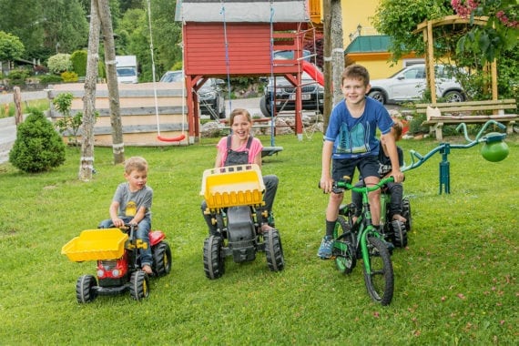 Spielplatz - Bauernhofurlaub in Radstadt, Nasnergut