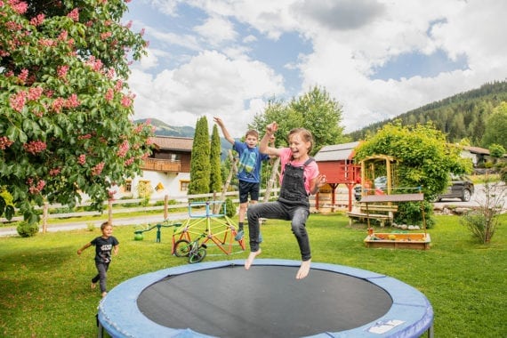 Spielplatz - Bauernhofurlaub in Radstadt, Nasnergut